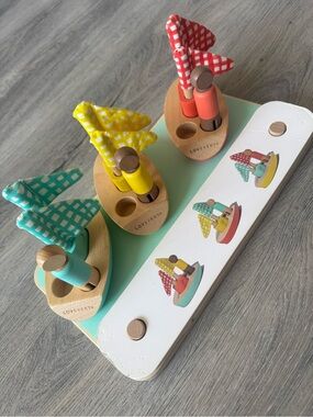 Lovevery Pattern Match Boats & Cards Set